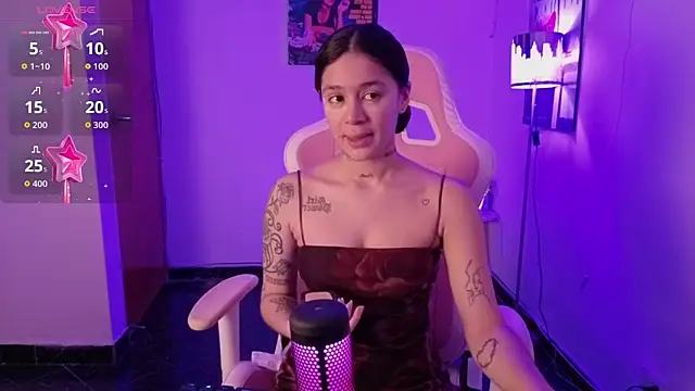 Oliviasims online show from 04.05.26