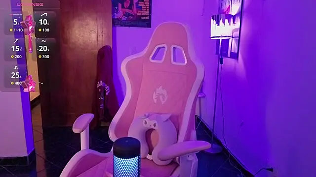 Oliviasims online show from 04.06.26