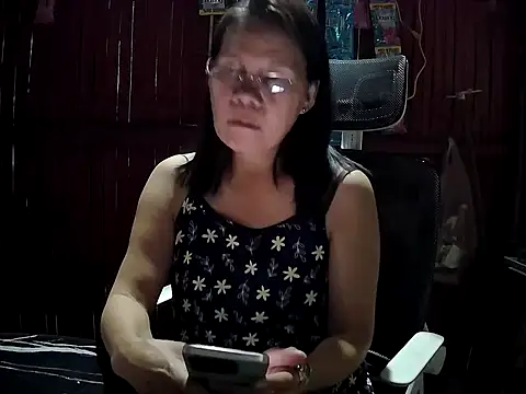 mommylicious 23 online show from 04.16.26