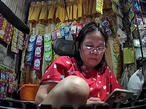 mommylicious 23 online show from 04.17.26