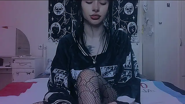 AllisonDeetz online show from 04.11.26