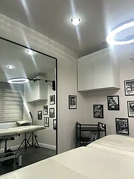 Snapshot of skarletthorne chatting on 04.11.26 skarletthorne online show from 04.11.26