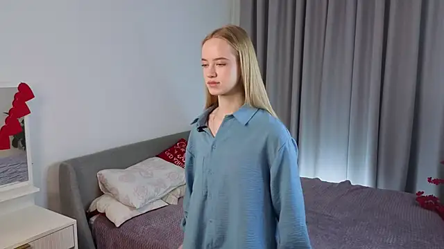 IselaObanner online show from 03.22.26