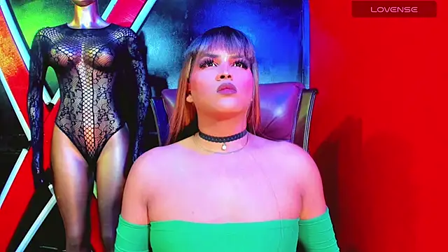 taylor  smith  online show from 04.09.26