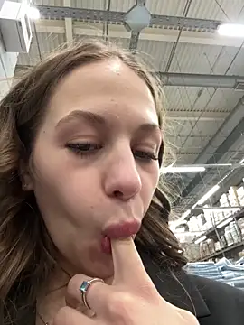 Olivia Jemison online show from 04.05.26