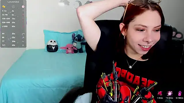 Snapshot of laurita_Olssen27 chatting on 04.12.26 laurita Olssen27 online show from 04.12.26