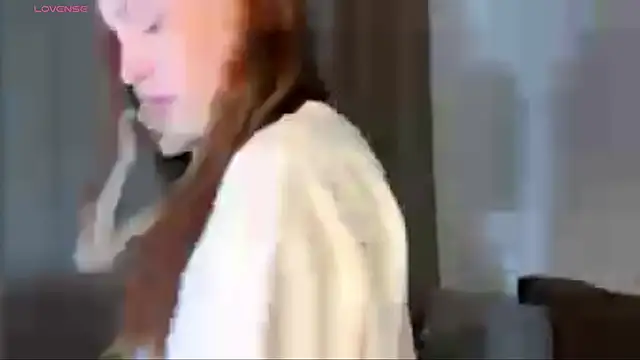 SparkSkarlet online show from 04.14.26