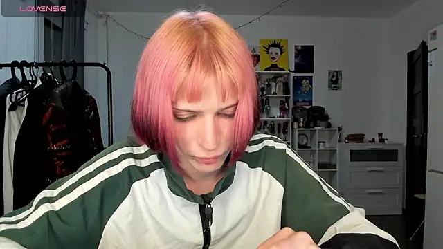 sweet peach    online show from 04.15.26