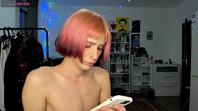 sweet peach    online show from 04.15.26