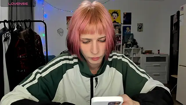 sweet peach    online show from 04.16.26