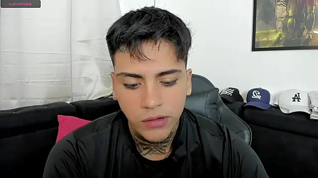 sweetlatinoboy online show from 04.15.26