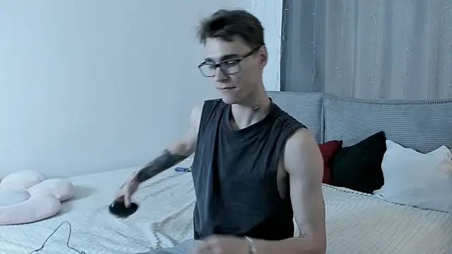 Shadow blink online show from 04.02.26