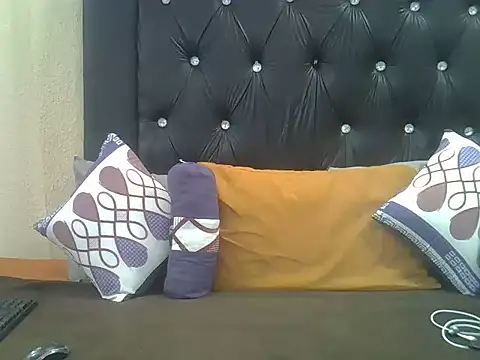 Blackberryxxx16 online show from 04.12.26