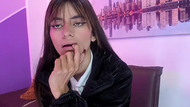 Sofy Durand online show from 04.07.26