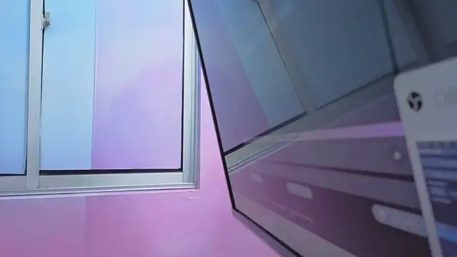 Isaa Skinny online show from 04.14.26