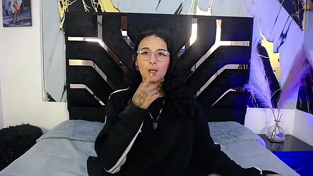 sophiesmithcs online show from 04.07.26