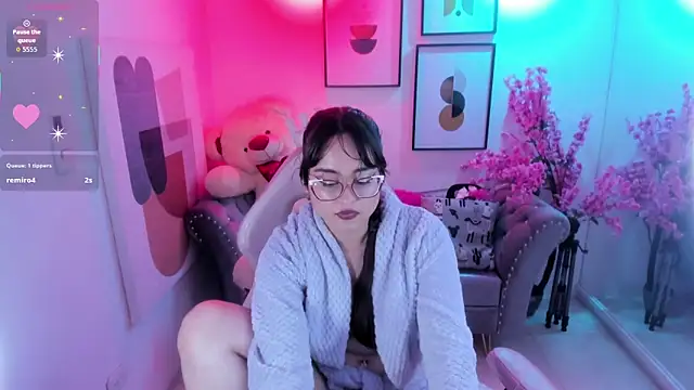 Shady bug online show from 04.10.26