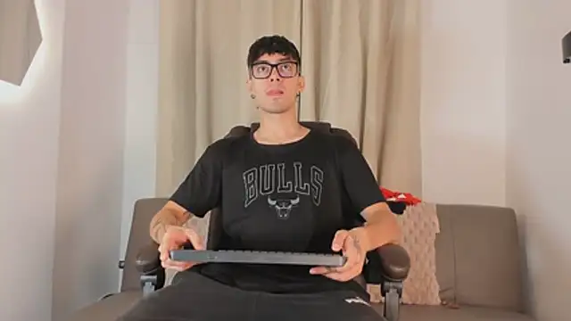 etham wolf1 online show from 04.07.26