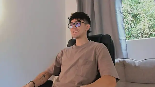 etham wolf1 online show from 04.13.26