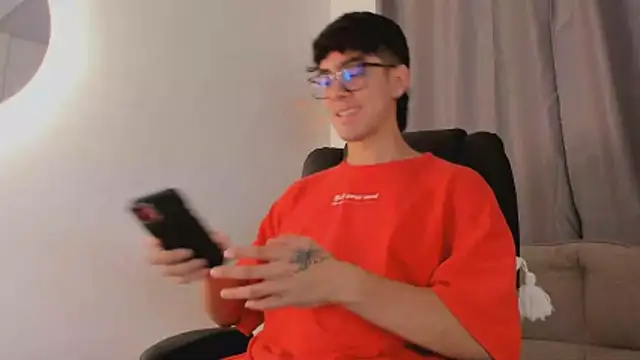 etham wolf1 online show from 04.14.26