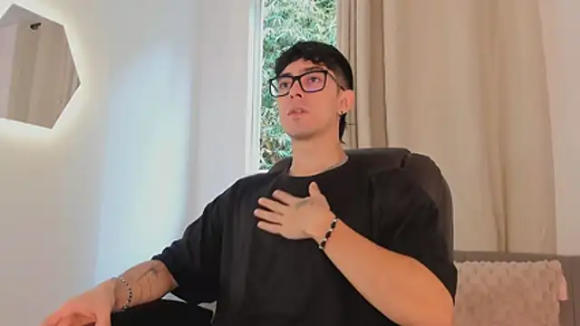 etham wolf1 online show from 04.15.26