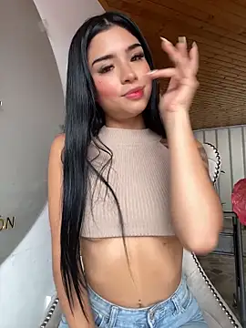 Shalom pink18 online show from 04.15.26