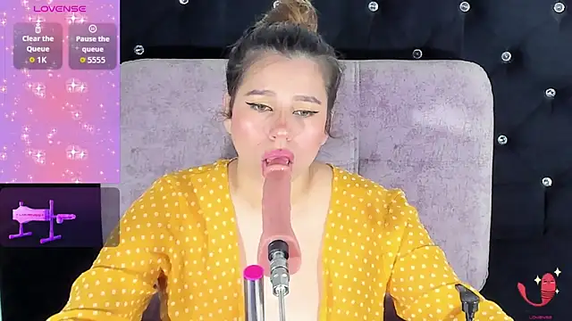 abby blond1 online show from 04.13.26