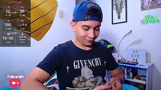 Max Parkerr online show from 04.14.26