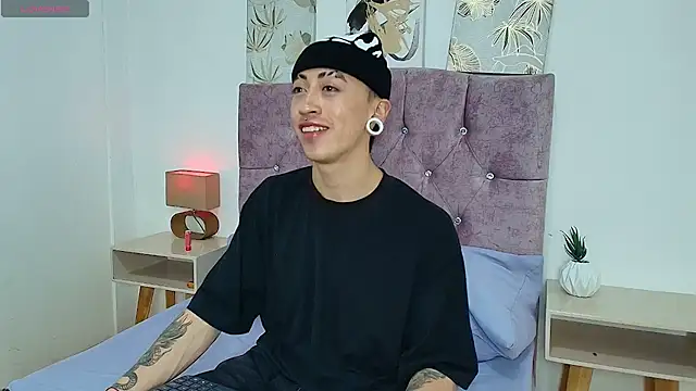 Yoshua Smith online show from 04.05.26