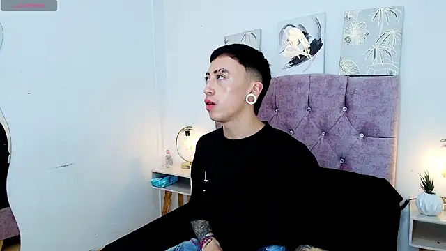 Yoshua Smith online show from 04.10.26