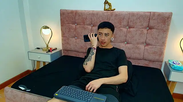 Yoshua Smith online show from 04.15.26