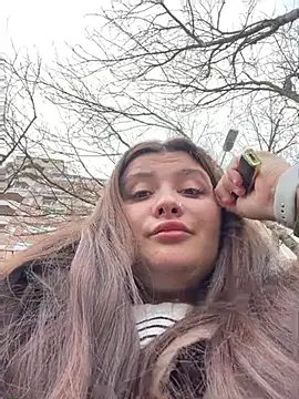 Taya lips online show from 04.04.26