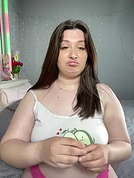 Taya lips online show from 04.04.26