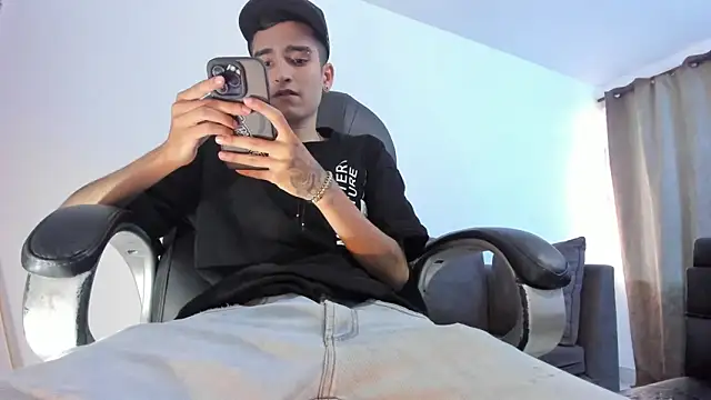 Ethann Boy online show from 04.15.26