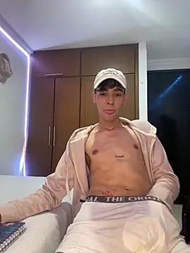 Milo Gunnar online show from 04.10.26