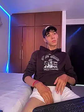 Milo Gunnar online show from 04.11.26