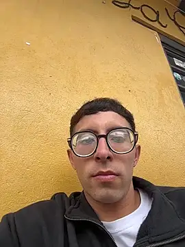 LeonBlazze online show from 04.05.26