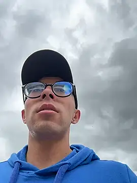 LeonBlazze online show from 04.07.26