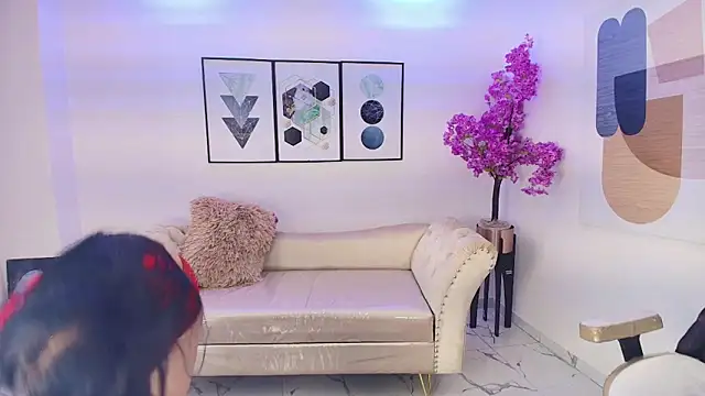 Snapshot of Kitty__meow chatting on 04.14.26 Kitty meow online show from 04.14.26