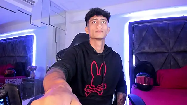 MaxiimoRomano  online show from 04.01.26