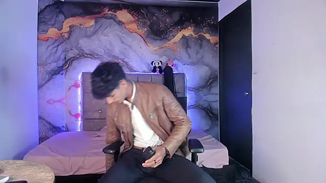 MaxiimoRomano  online show from 04.16.26