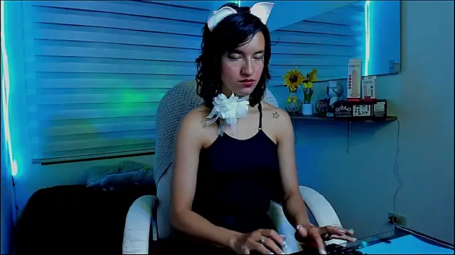 Clawdeen Hot online show from 04.06.26