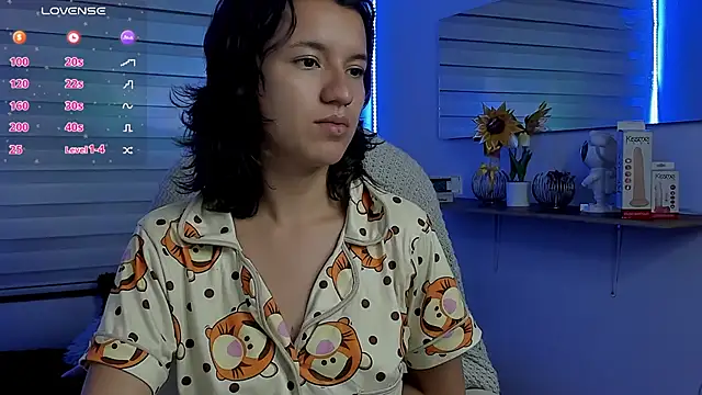 Clawdeen Hot online show from 04.16.26