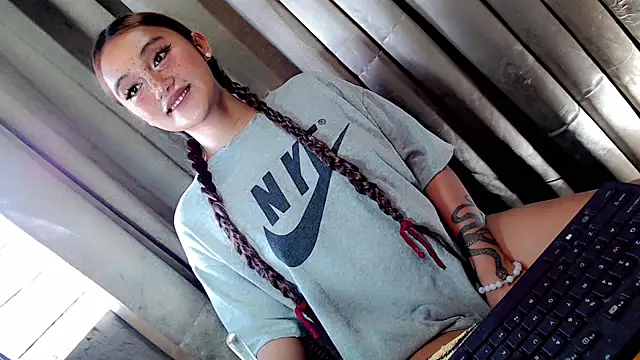 Snapshot of Jessicasfantasy chatting on 03.21.26 Jessicasfantasy online show from 03.21.26