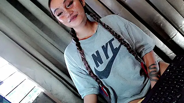 Snapshot of Jessicasfantasy chatting on 03.21.26 Jessicasfantasy online show from 03.21.26