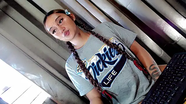 Snapshot of Jessicasfantasy chatting on 04.11.26 Jessicasfantasy online show from 04.11.26