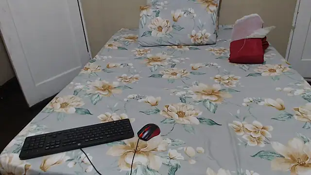 YourShySweetGal online show from 04.04.26