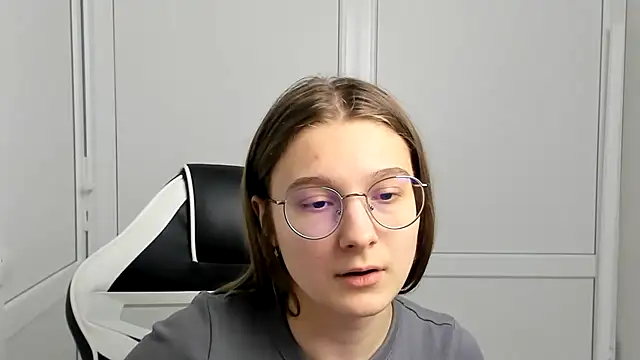 Mia kristal online show from 03.22.26