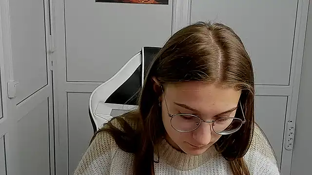 Mia kristal online show from 04.05.26