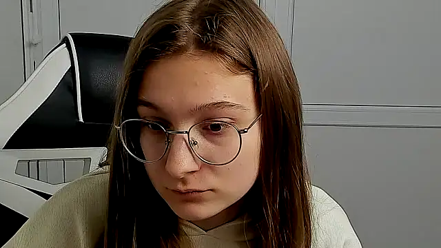 Mia kristal online show from 04.14.26